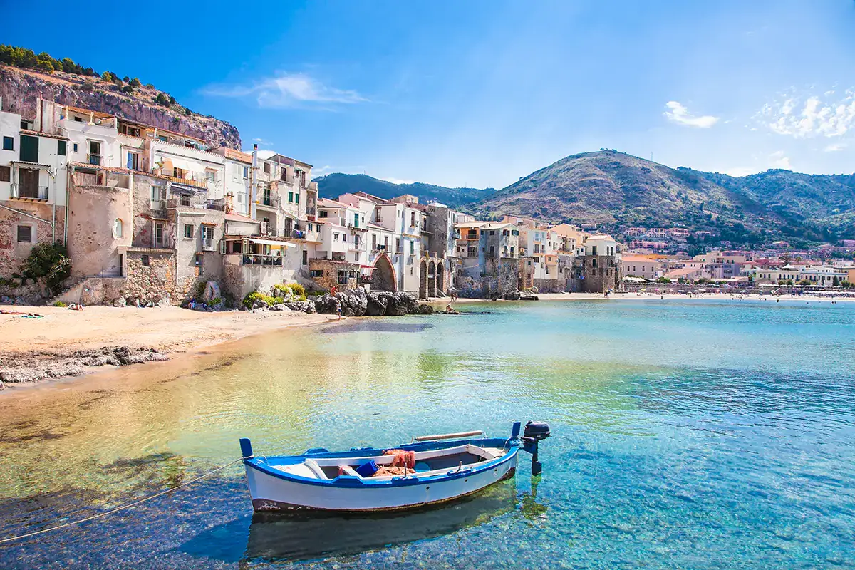 Cefal&ugrave; Sicilia e Sardegna nella Top 10 delle isole europee pi&ugrave; desiderate dai turisti