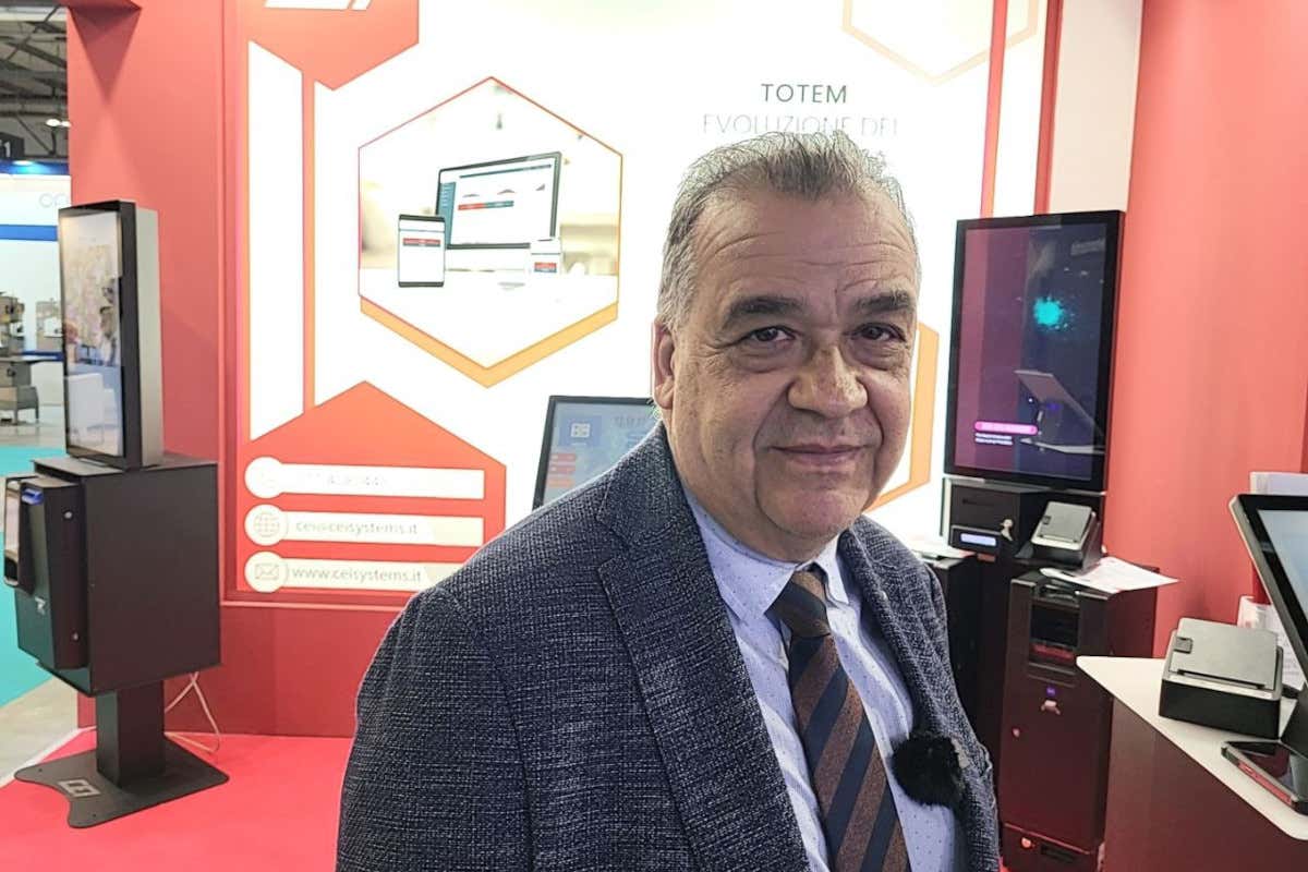 Il futuro è più vicino con CEI Systems e il robot che fa servizio in camera
