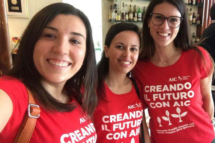 (Celiachia, un problema per i giovaniPer il 24% ostacola la vita sociale) (Celiachia, un problema per i giovaniPer il 24% ostacola la vita sociale)