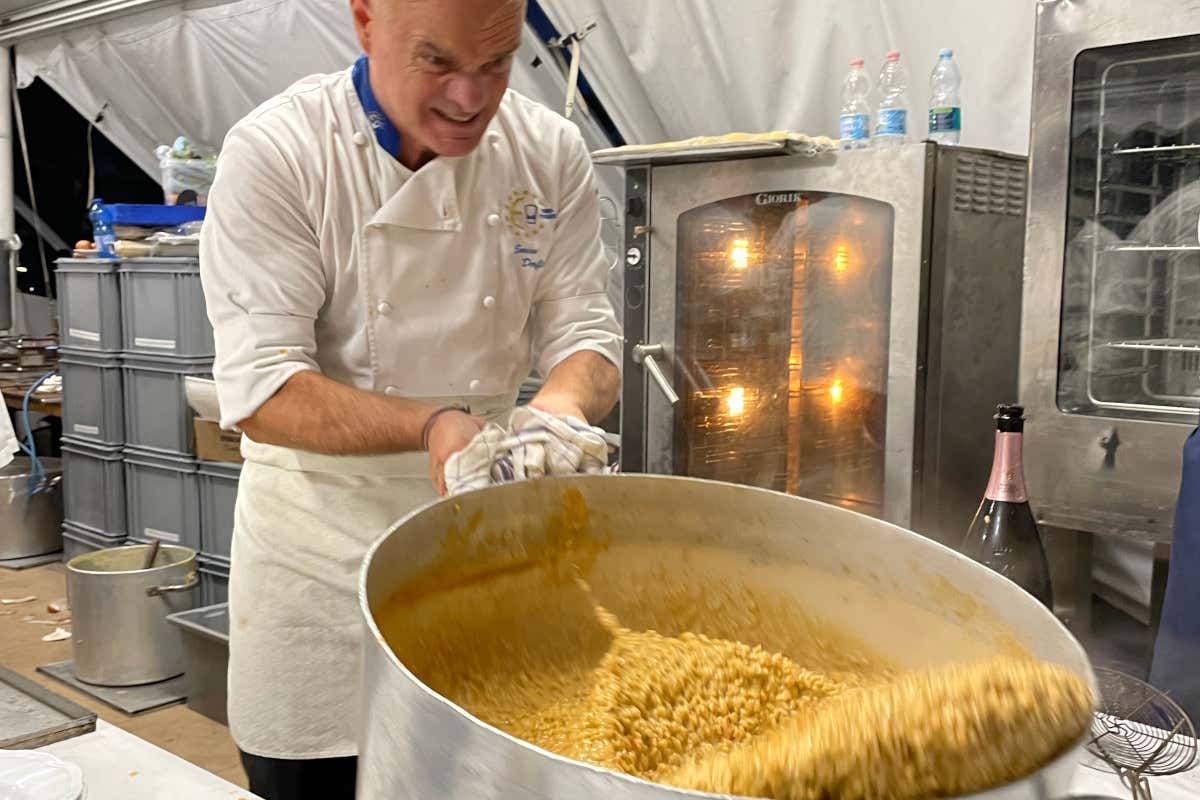 I cuochi di Euro-Toques a casa di Andrea Bocelli: 500 ospiti per far del bene