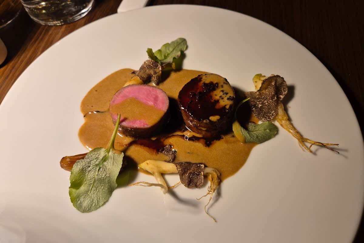 Filetto di maiale, raperonzolo dei Colli Berici e tartufo nero