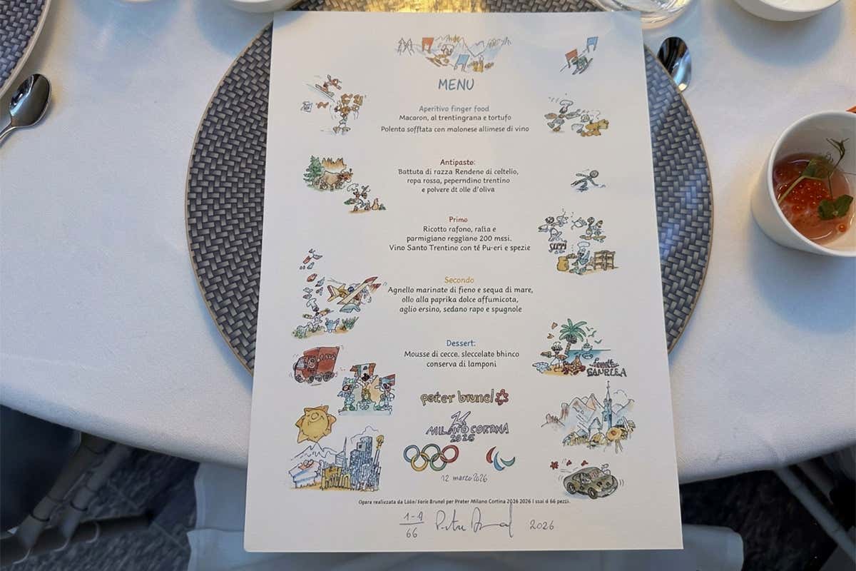 La carta del menu realizzata e autografata dall’illustratore Fabio Vettori