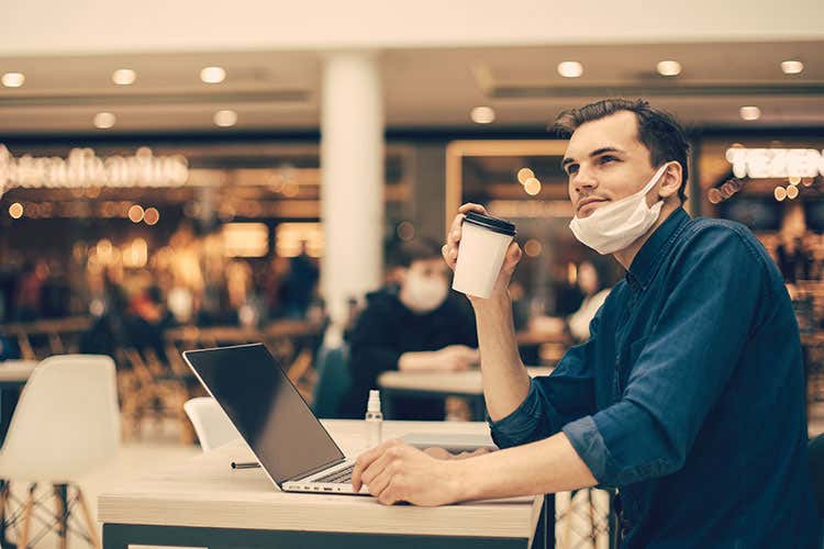 La ristorazione ha perso il 45,8% di vendite nei centri commerciali - Centri commerciali, vendite in calo. Nel 2020 la ristorazione è crollata