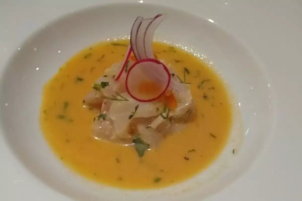 Ceviche di orata con patata dolce A La M&eacute;nag&egrave;re va in scena il ristorante del futuro