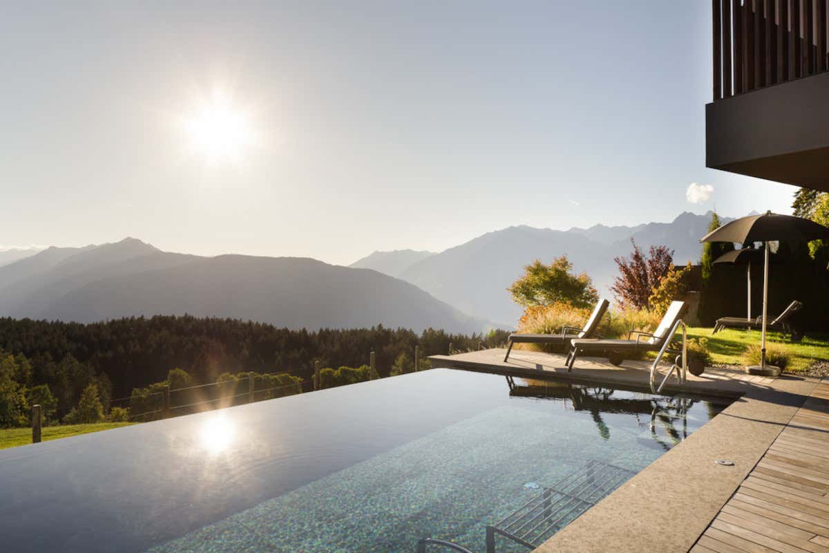 Fuga d’autunno in Alto Adige: l’ospitalità a 5 stelle dell’Hotel Chalet Mirabell