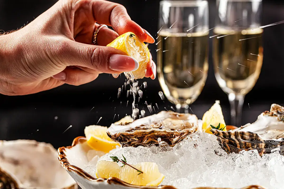 Ostriche e champagne, ma non solo Champagne, tra tradizioni, azzardi, abbinamenti e... umami