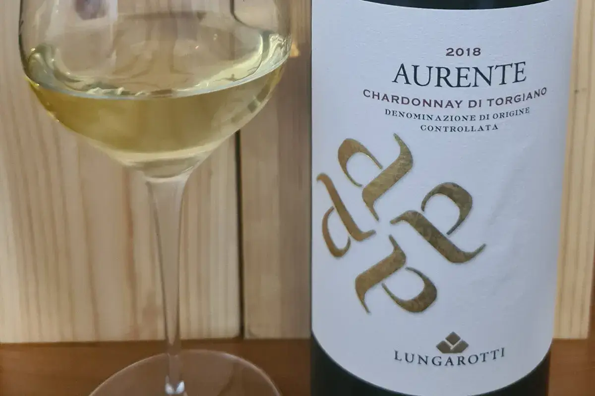 Aurente Chardonnay di Torgiano Doc 2018 Lungarotti &pound;$Ripartiamo dal vino:$&pound; Aurente Chardonnay di Torgiano Doc 2018 Lungarotti