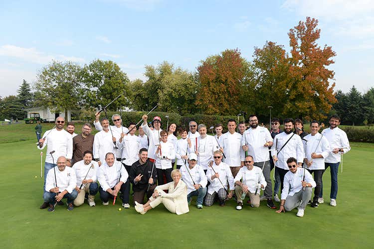Il gruppo di cuochi che ha partecipato (Chef in Green Un’altra edizione di successo) Il gruppo di cuochi che ha partecipato (Chef in Green Un’altra edizione di successo)