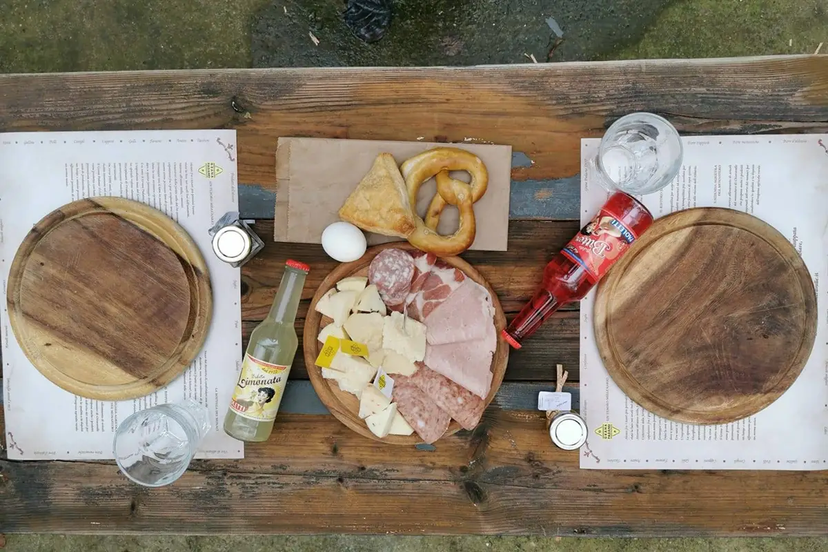 Regno di prodotti enogastronomici, a partire dal Grana Padano Un borgo agreste accanto a Milano? Vieni con noi a Chiaravalle