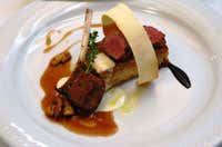 1&deg; classificato - 'Agnello scottato in padella su tortino di riso alle noci con salsa all'aceto balsamico e fuso di provolone del monaco&rdquo;