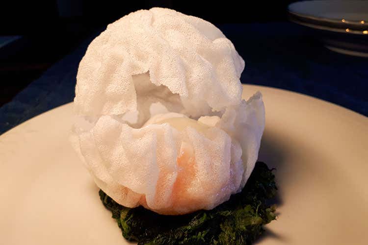 Cialde croccanti con uovo e verdure di campo Profumi e sapori dei Monti Sibillini nel kit di Pasqua di Mazzaroni