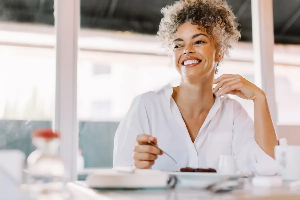 Nutri la mente: cinque abitudini alimentari per il tuo benessere mentale