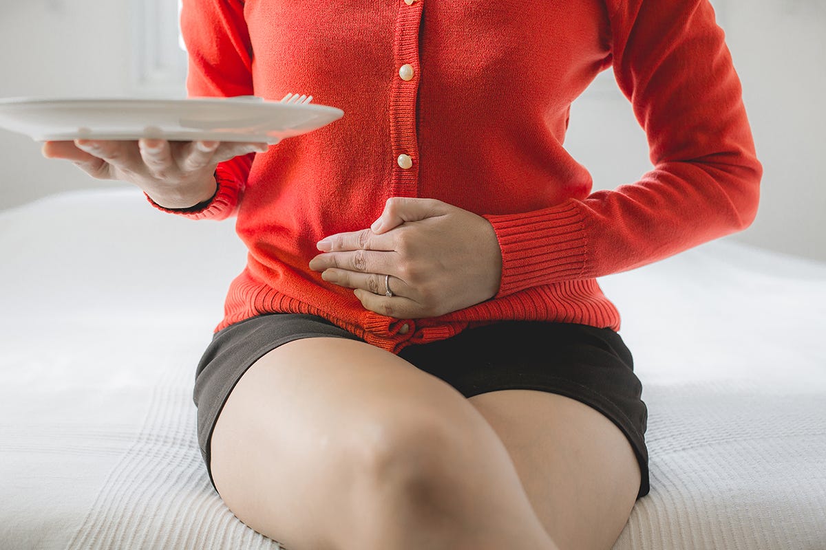 Alcuni cibi possono ridurre i dolori mestruali Dolori mestruali? Ecco cosa mangiare