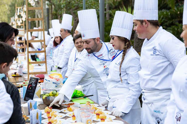 (Cibo Nostrum chiude con 25 mila presenze A Catania assemblea Fic con mille cuochi)