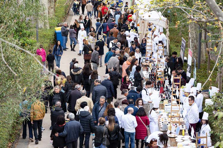 (Cibo Nostrum chiude con 25 mila presenze A Catania assemblea Fic con mille cuochi)