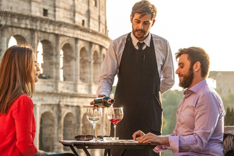 (Cibo e vino trainano il turismo italiano Giro d'affari da 223 milioni di euro)