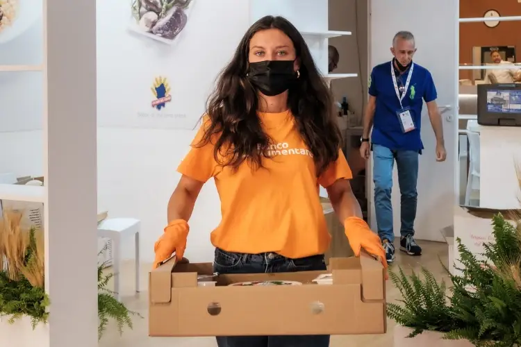 Il lato benefico di Cibus2022, le eccedenze di cibo donate al Banco alimentare