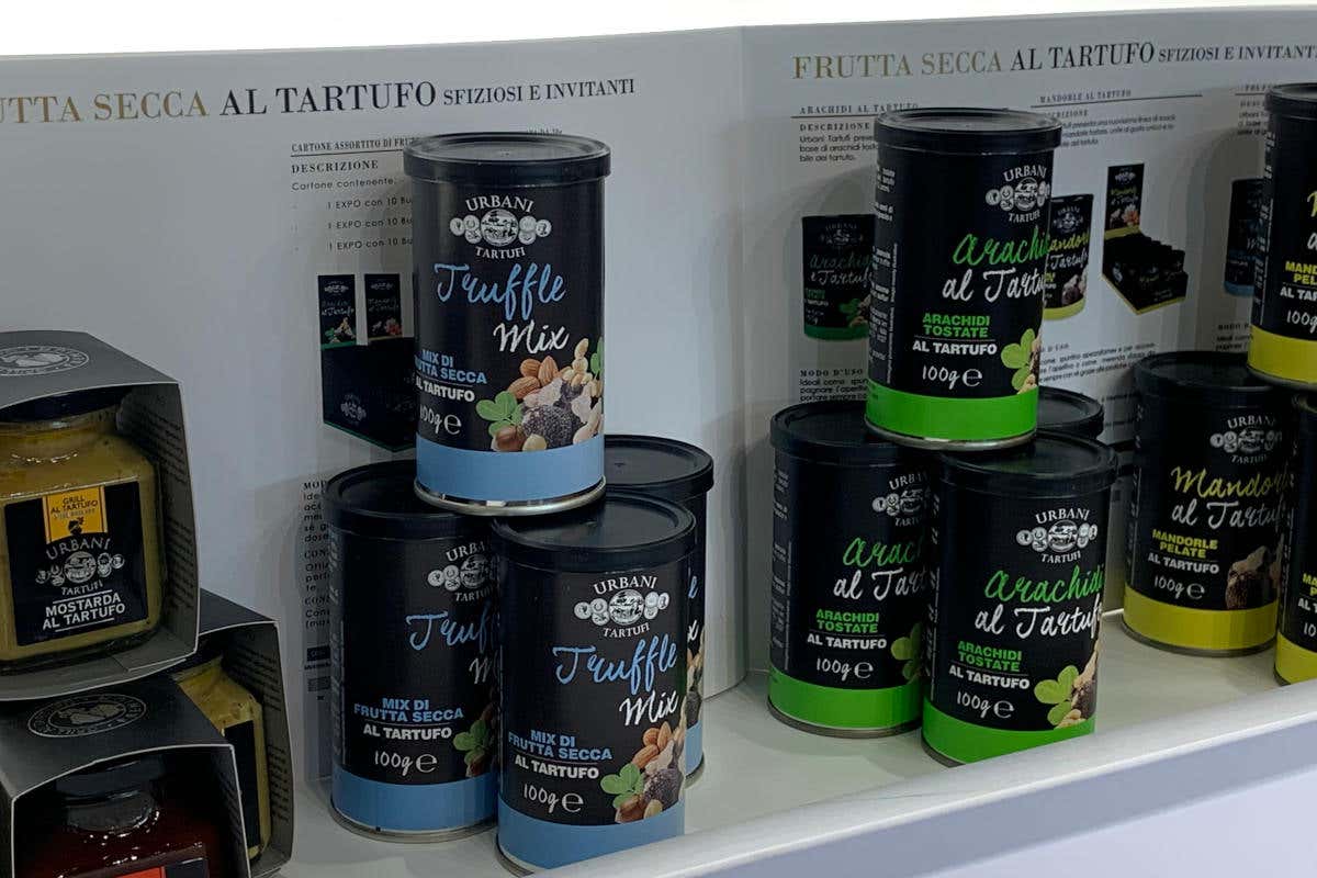 Podotti della gamma Urbani Tartufi A Cibus Parma,il protagonista è sua maestà il Tartufo. Ecco tutte le novità di Urbani Tartufi