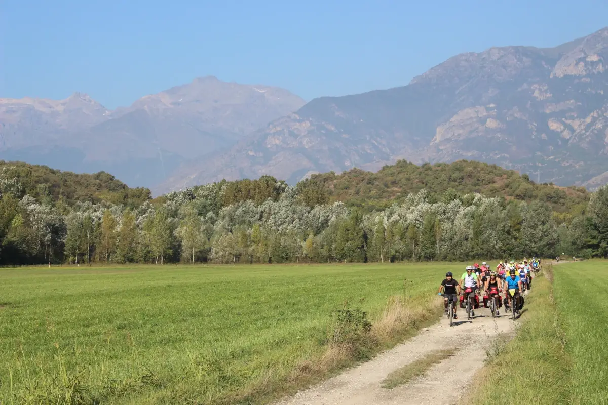 L'Italia monta in sella, &egrave; l'estate del cicloturismo: vale 4,6 miliardi