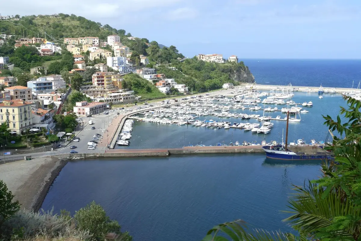 Il fascino del Cilento In barca l'estate non ha fine. Luoghi magici da scoprire a settembre