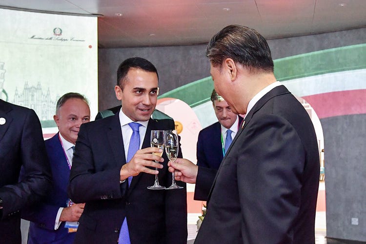 Luigi Di Maio e XI Jinping (La Cina brinda col ProseccoEsportazioni in crescita del 31%)