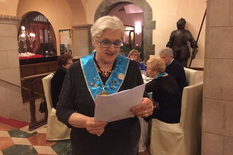 Niccoletta Mazzuccotelli (La cipolla, in tavola dall'antichità Una serata ad hoc al ristorante Colleoni) Niccoletta Mazzuccotelli (La cipolla, in tavola dall'antichità Una serata ad hoc al ristorante Colleoni)