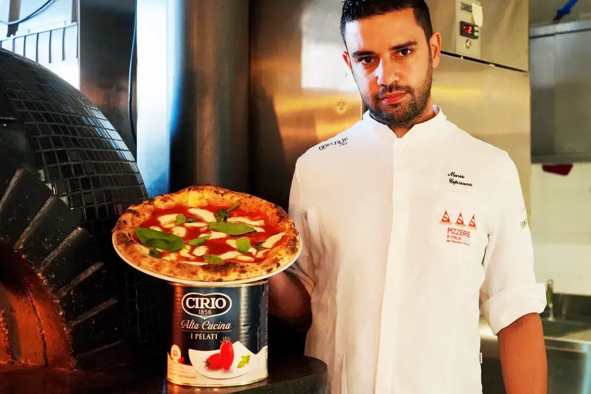 Mario Cipriano L&rsquo;anima mediterranea della pizzeria &ldquo;Il Vecchio e il Mare&rdquo;
