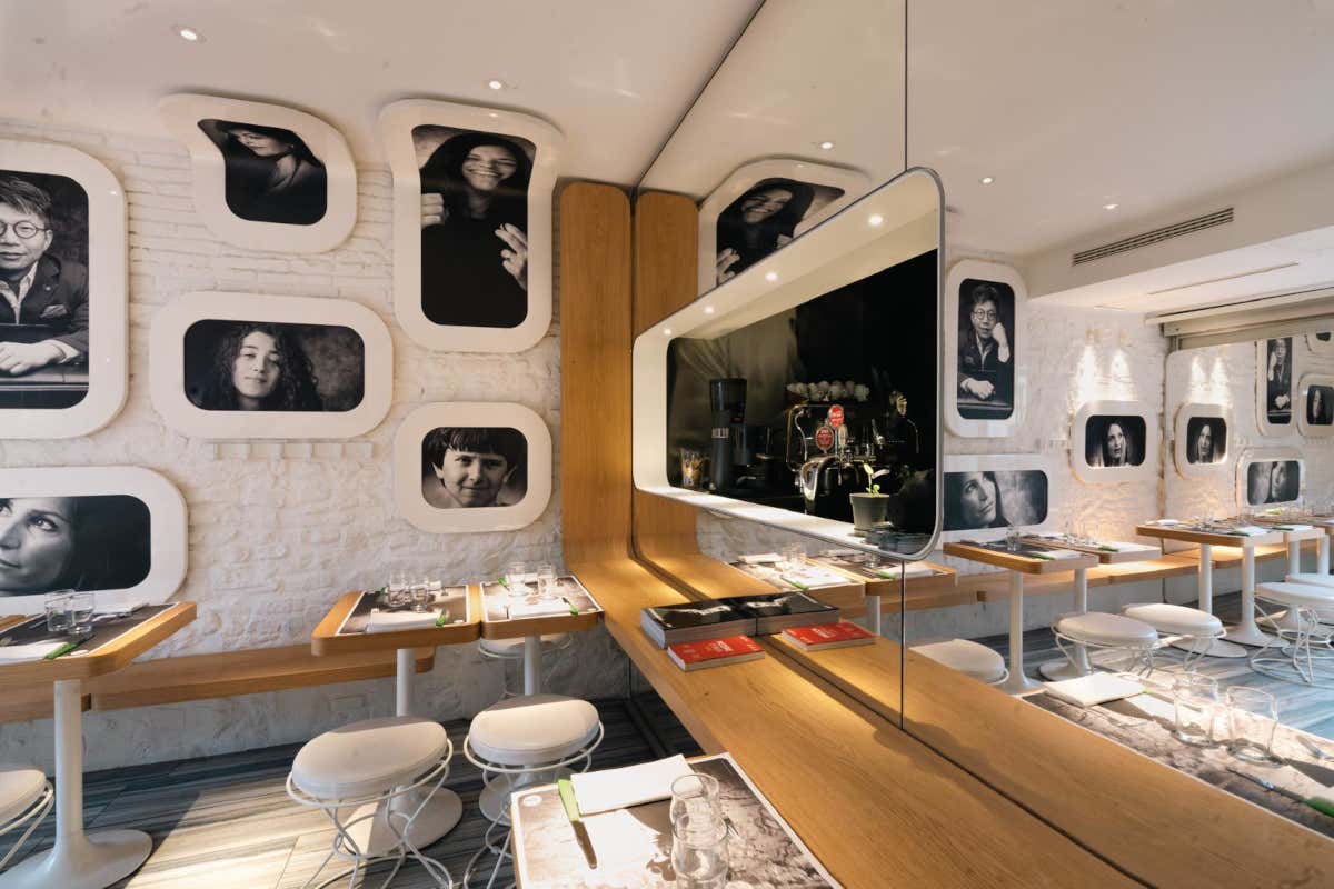 La moderna sala della pizzeria 3dddì