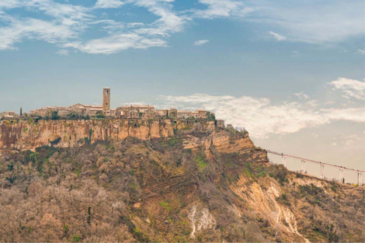 Civita di Bagnoregio, riecco tanti turisti. «Torniamo ai livelli pre Covid»