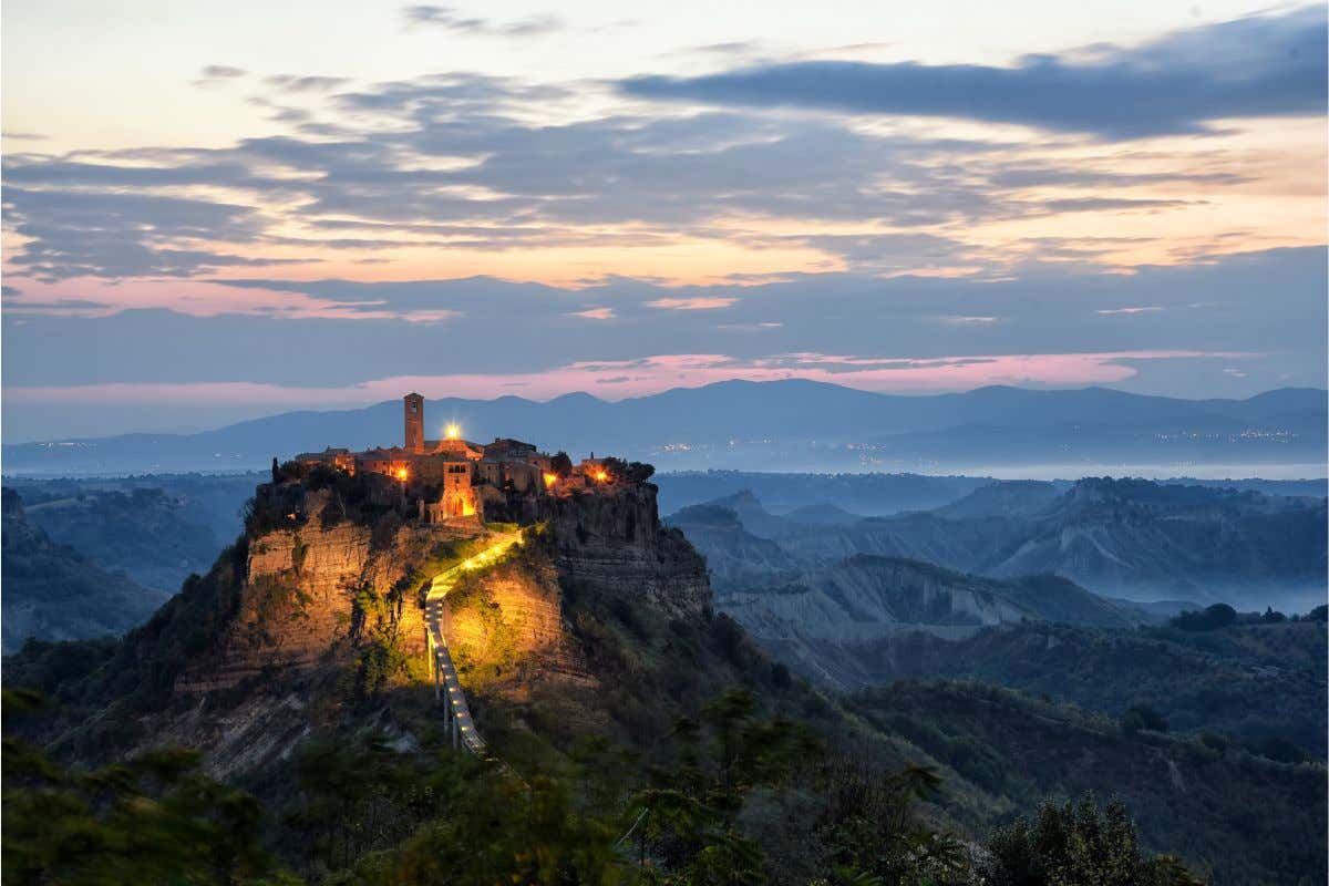 Civita di Bagnoregio, riecco tanti turisti. «Torniamo ai livelli pre Covid»
