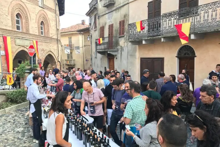 Una passata edizione di Cocco...wine (foto Facebook Coccowine) A Cocconato &egrave; tempo di Cocco&hellip;Wine