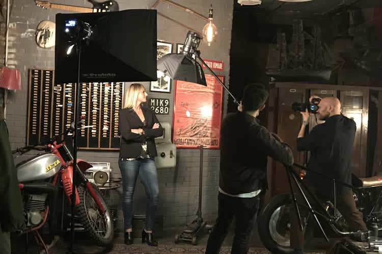 Il set fotografico allestito per l'occasione (Milano invasa da 200 bartender per la Guida ai Cocktail bar 2020)