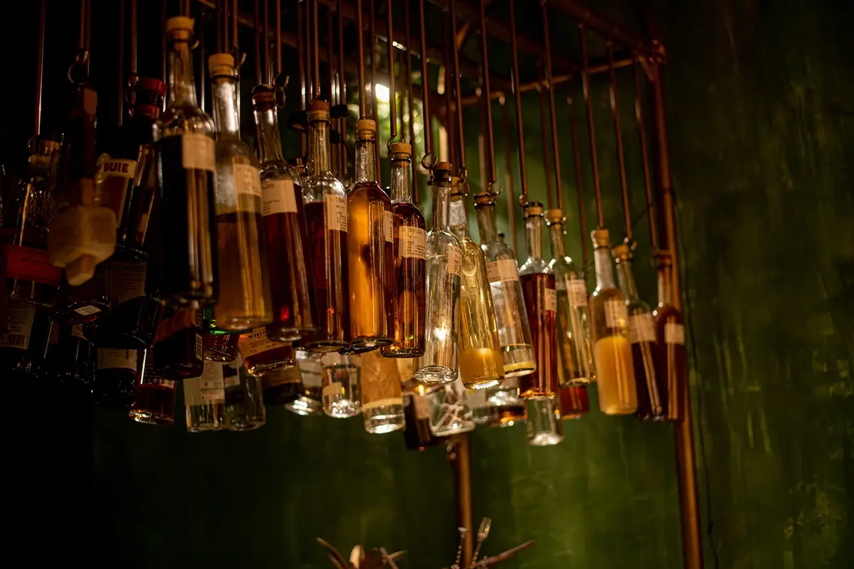 Particolare della Cocktail Room Da Azotea a Torino la cucina Nikkei con Alexander Robles