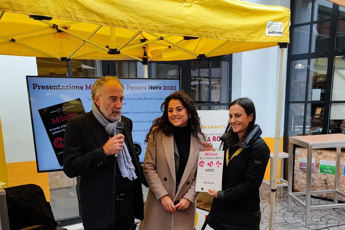 Le premiazioni al mercato di Porta Romana Ecco i ristoranti milanesi pi&ugrave; green secondo Coldiretti