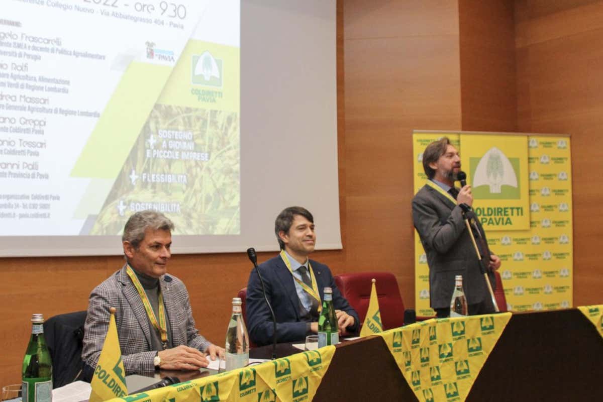 coldiretti_da sx fracassi sindaco di pavia_palli presidente provincia di pavia_tessari direttore coldiretti pavia Pioggia di miliardi per l'agricoltura lombarda