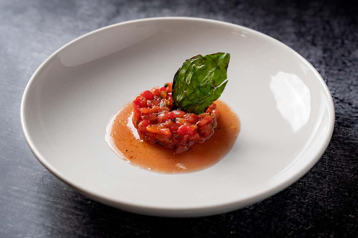 Pomodoro, vaniglia, capperi, basilico