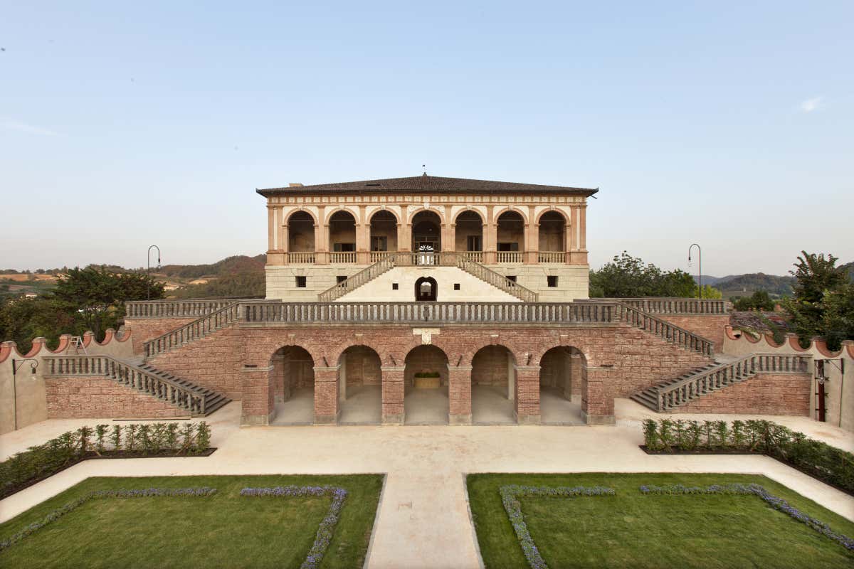 Bellezze artistiche e culturali da ammirare Colli Euganei, dal cibo al vino passando per le terme. Turismo a 360 gradi