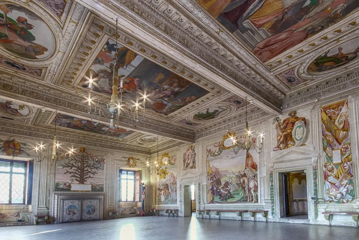 Bellezze artistiche e culturali da ammirare Colli Euganei, dal cibo al vino passando per le terme. Turismo a 360 gradi