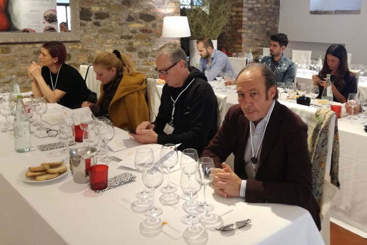 La degustazione con Antonio Paolini (Colline Teramane Docg L&rsquo;Anteprima &egrave; gi&agrave; un successo)