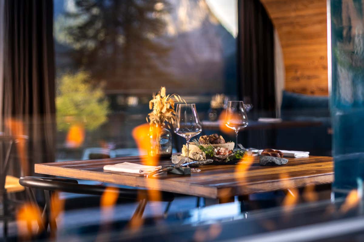 Un dettaglio della sala di Hebbo