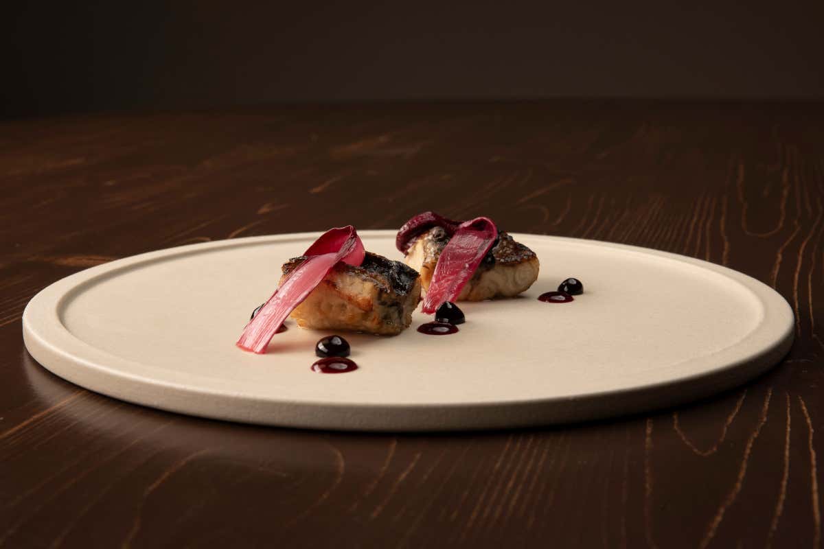 Andrea De Lillo, il Garda che brilla di stella: il Nin racconta il lago con gusto e sostenibilità Andrea De Lillo, il Garda che brilla di stella: il Nin racconta il lago con gusto e sostenibilità