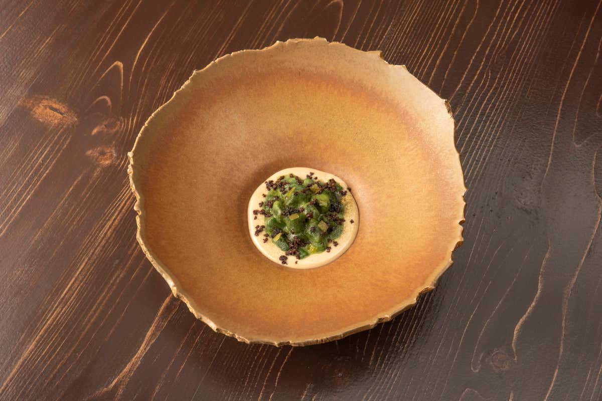 Andrea De Lillo, il Garda che brilla di stella: il Nin racconta il lago con gusto e sostenibilità Andrea De Lillo, il Garda che brilla di stella: il Nin racconta il lago con gusto e sostenibilità