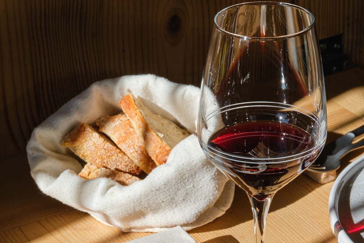 Il pane, direttamente preparato in casa da Jasmeen Savarese, con lievitazione da 24 a 48 ore