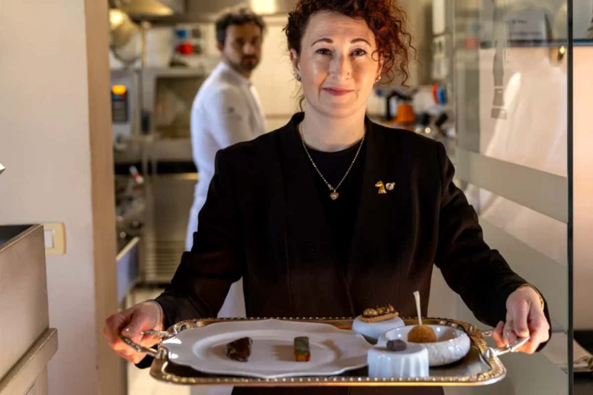 Michela Bigio, a La Sosta del Cavaliere gestisce la sala ed è anche sommellier