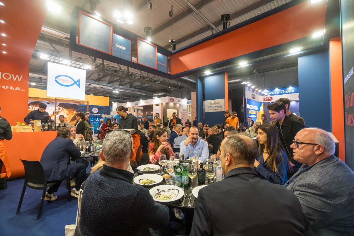 Lo stand sarà progettato come un vero e proprio hub di incontro, pensato per facilitare il dialogo tra azienda, clienti e operatori del settore