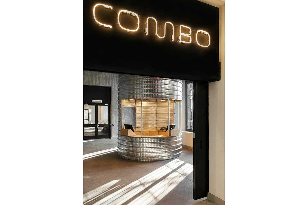 Combo a Torino, accoglienza a 360°