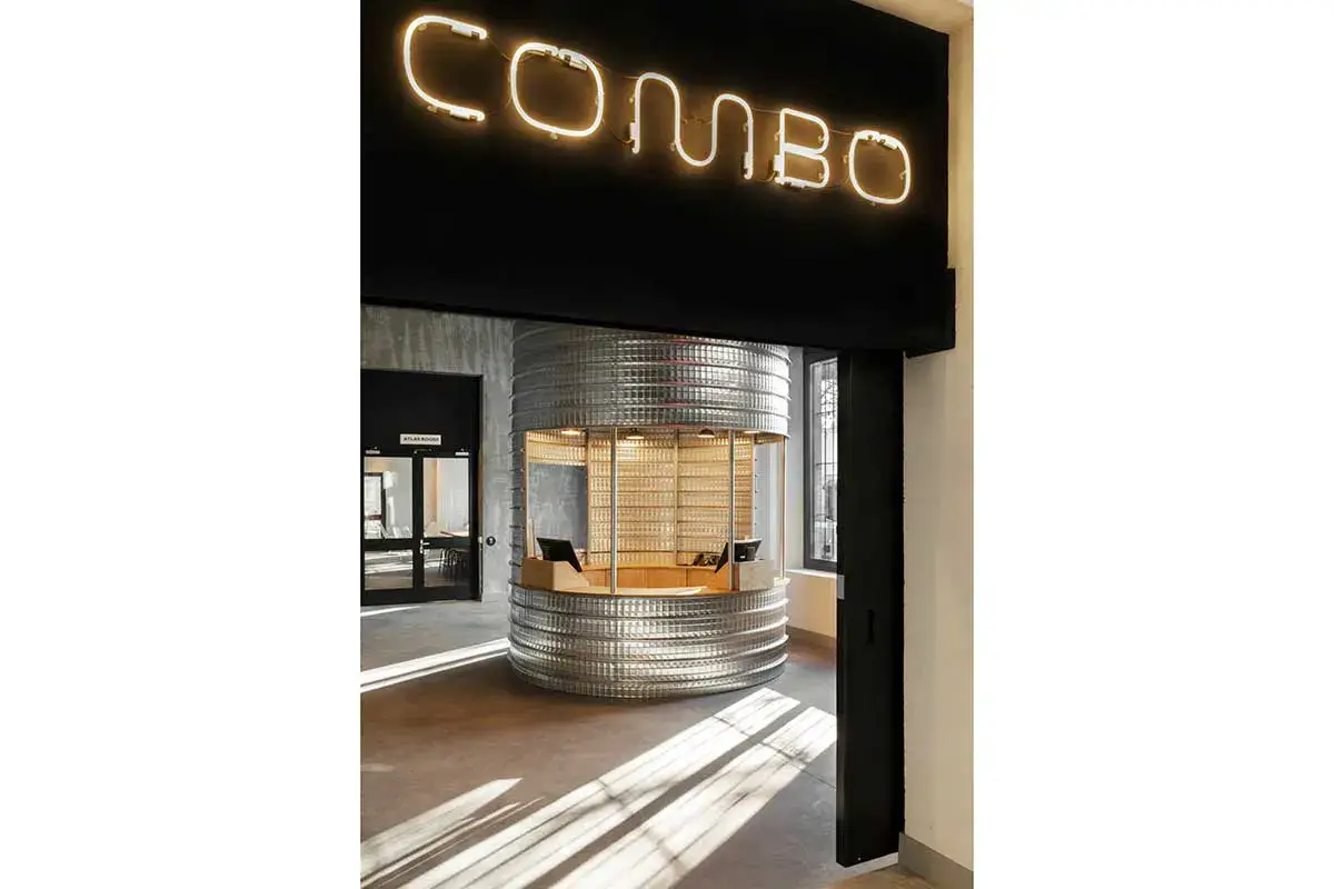 Combo a Torino, accoglienza a 360°