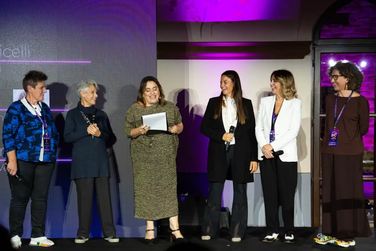 Il comitato scientifico di Wif, da sinistra Viviana Varese, Simonetta Agnello Hornby, Angela Frenda, Carolina Vergnano, Chiara Coricelli e Marella Levoni (Credit H2B) Women in Food, ecco chi sono le &ldquo;donne dell'anno&rdquo; nella ristorazione