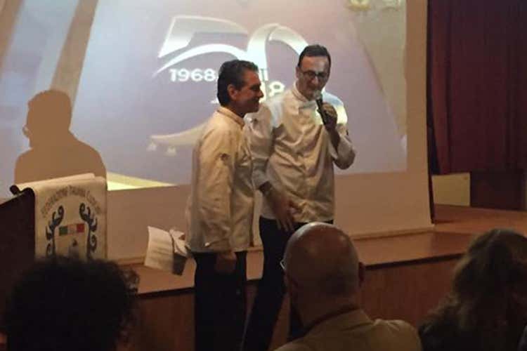 Luigi Lombardi e Rocco Pozzulo (Concorsi gastronomici Fic A Formia trionfa Roberto Villani) Luigi Lombardi e Rocco Pozzulo (Concorsi gastronomici Fic A Formia trionfa Roberto Villani)