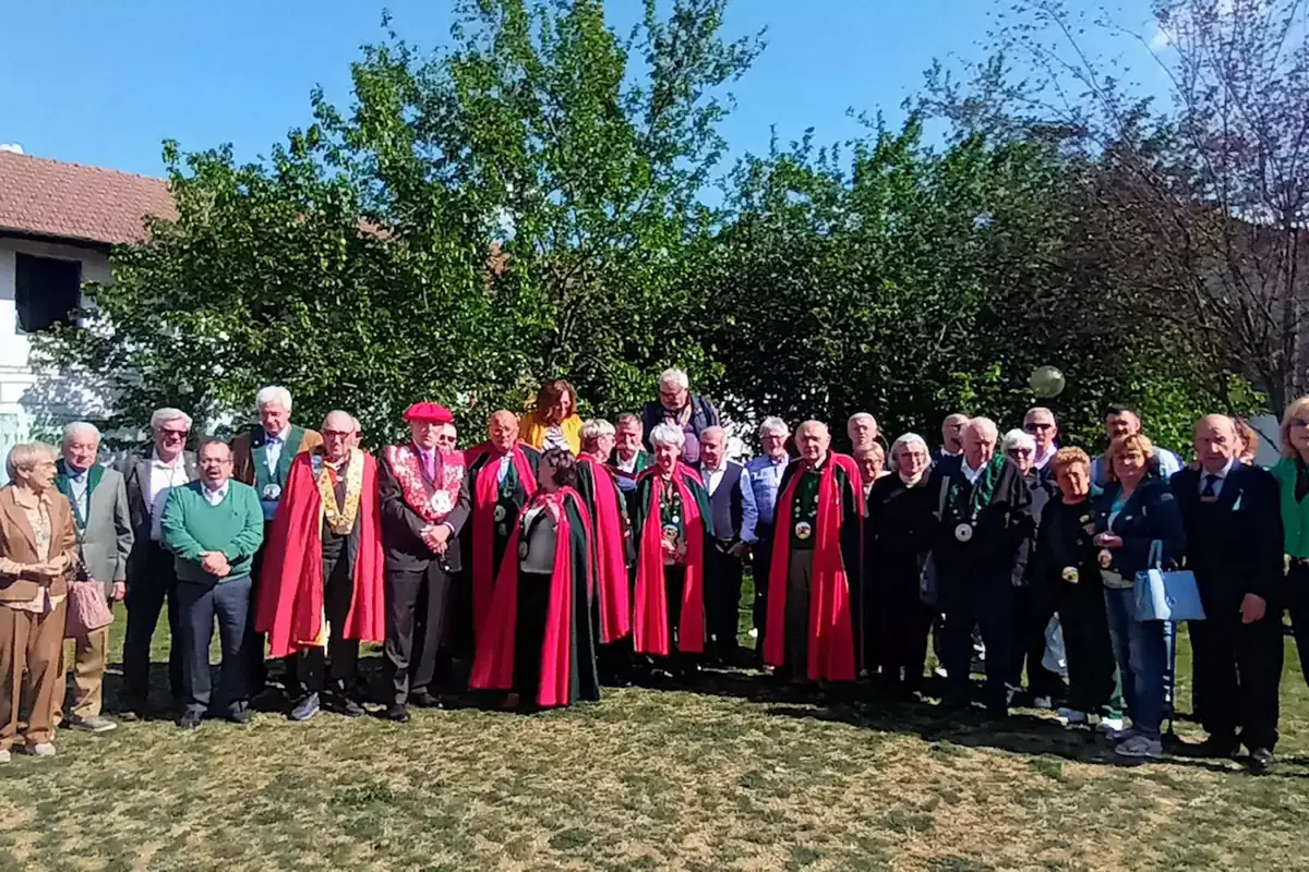 Alcuni confratelli dell'Ordine Lomellino della Rana e del Salame d'Oca di Mortara L&rsquo;Ordine della Rana e del Salame d&rsquo;Oca di Mortara riprende le attivit&agrave;